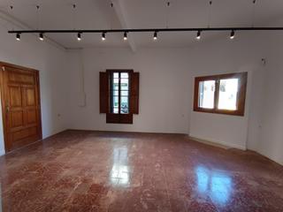 Piano terra in Carrer BELLPUIG