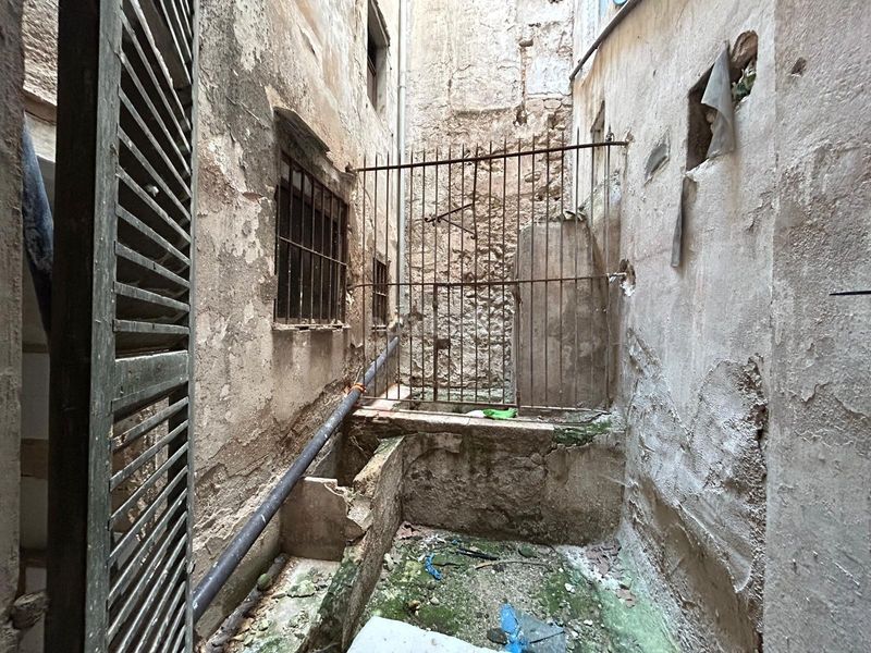 Foto b0889ba4-c153-4077-9f69-11451f3fa382. Edifici a Sant Jaume Palma de Mallorca