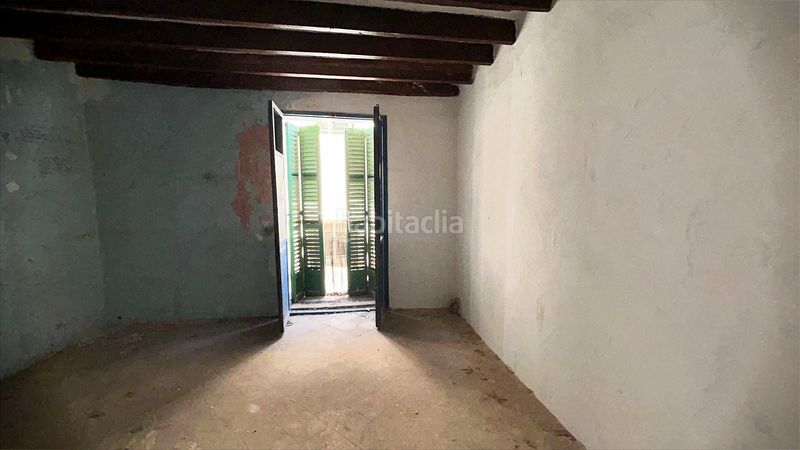 Foto c456ae5b-a078-41d7-9b20-f99bd75e10eb. Edifici a Sant Jaume Palma de Mallorca