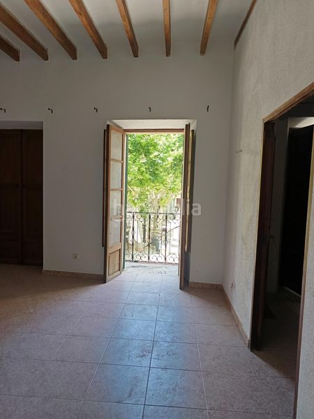 Foto f13a4d23-8867-458b-938e-bfc8788b6d36. Casa amb aparcament a Binissalem
