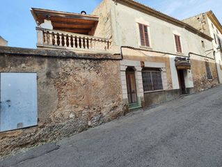 Edificio in Sineu. Oportunidad celler en sineu