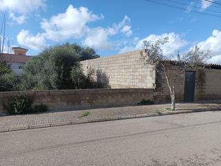 Terreny residencial a Maria de la Salut. Solar urbano con proyecto en maria de la salut