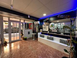 Business premise in Carrer de Sugranyes 25