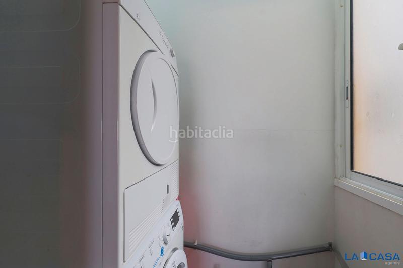 Foto e8511535-6d6c-4a3d-8ff5-b1b239509523. Flat with heating in Sant Crist Badalona