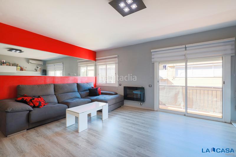 Foto ecf74e61-7733-4475-9f27-173c9ec2c688. Pis a Sant Crist Badalona