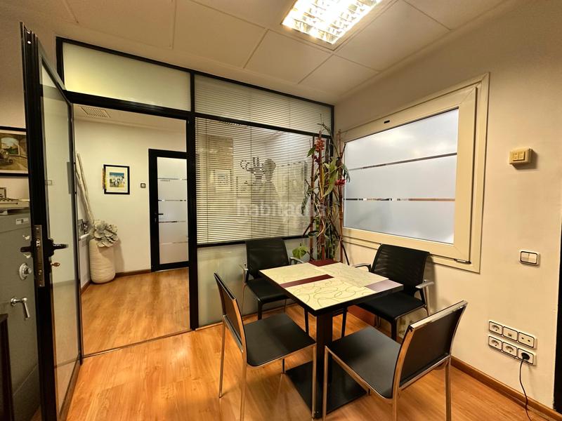 Foto 87ff6ee4-d2dc-4a2a-8fd0-1f38015ae51d. Local commercial avec chauffage dans Sants-Badal Barcelona