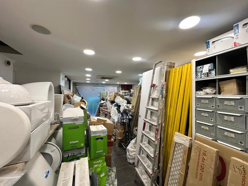 Foto a61dd52c-49f8-47db-b186-a4767e408987. Local commercial avec chauffage dans Sants-Badal Barcelona