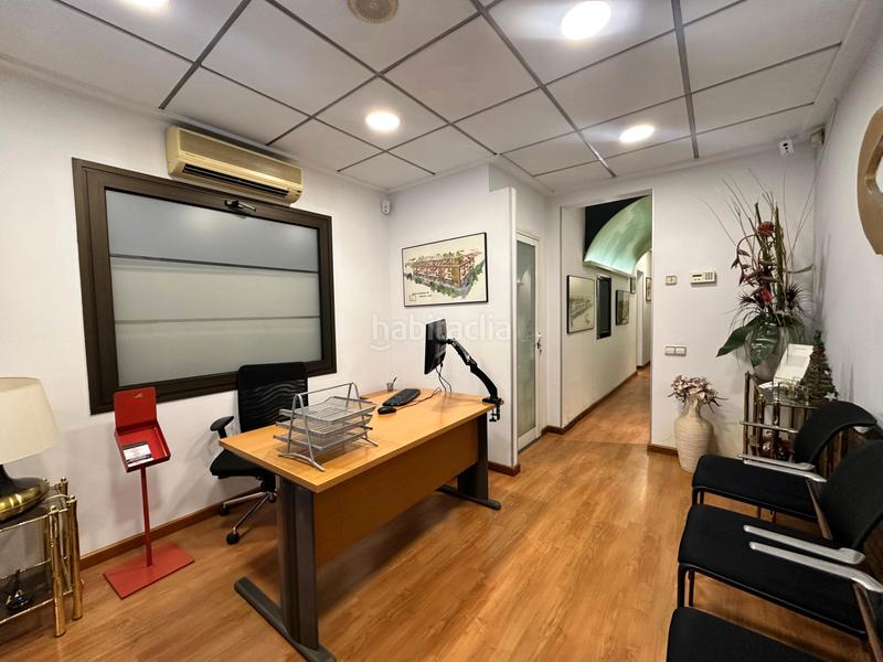 Foto f4450d9f-d9bb-4c17-8c9f-73e6ef606dc4. Local commercial avec chauffage dans Sants-Badal Barcelona