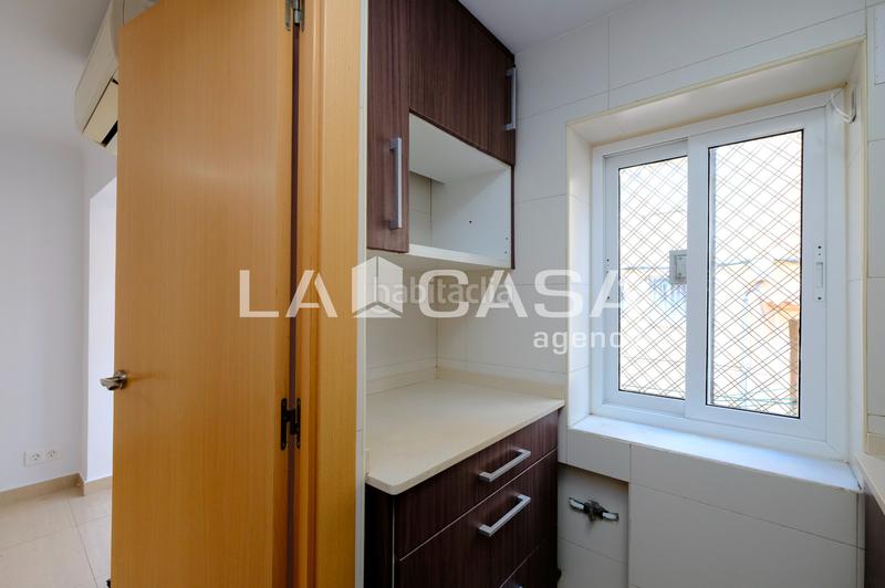 Foto 90a1b286-906a-4766-ba44-5c3ab5bfc4ee. Piso en Trinitat Nova Barcelona