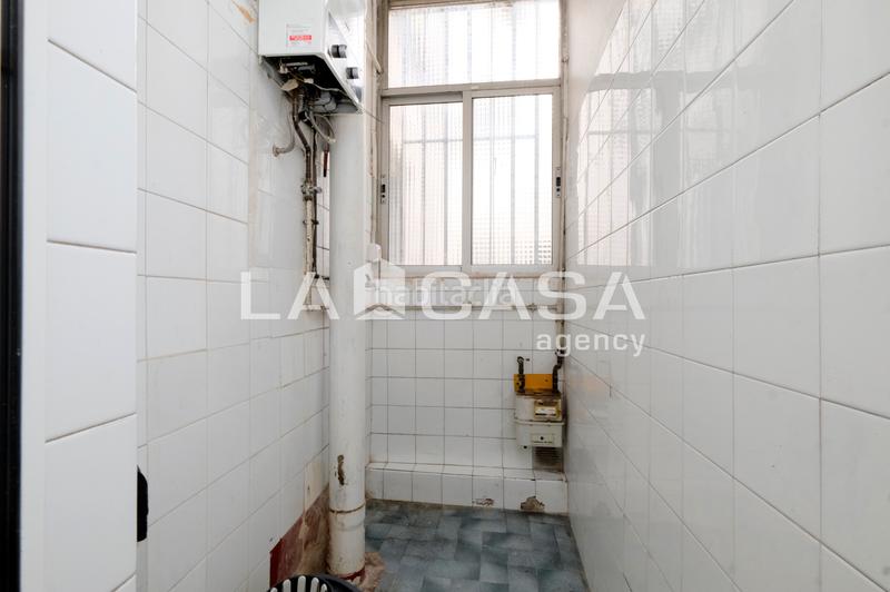 Foto fdb92909-a68a-48ca-99f0-1968371e5d58. Appartamento in Turó de la Peira Barcelona