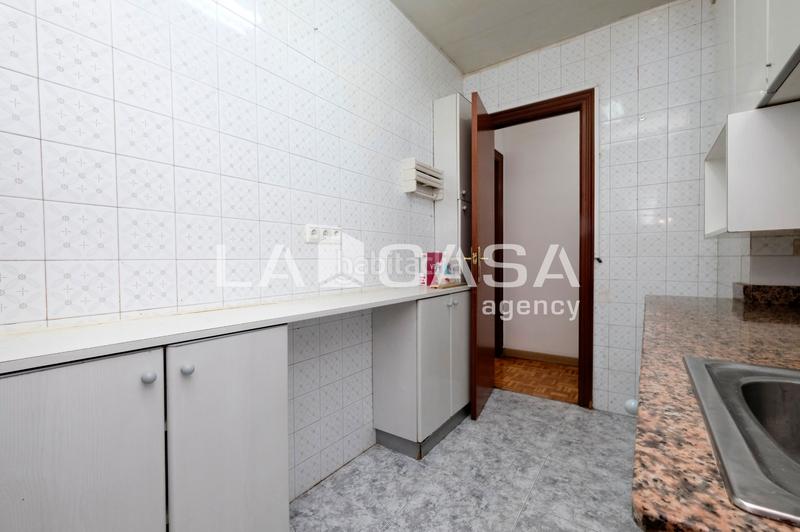 Foto e0660b78-d2ef-4ff1-8f40-9d38cc386bd3. Piso en Turó de la Peira Barcelona