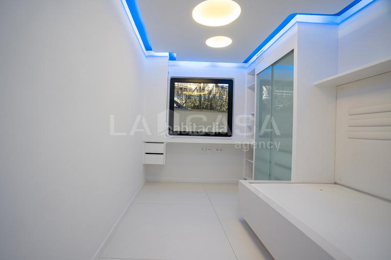 Foto 360bcaa9-6831-4d88-904f-f048689c8649. Piso espectacular piso de lujo con terraza y vistas al mar – 128 m², 3 habitaciones, parking y zonas comunes en Gavà