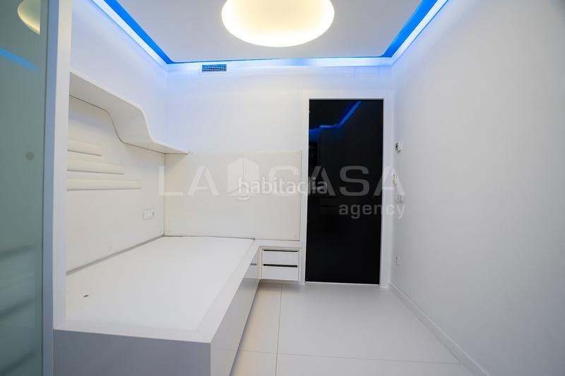 Foto 94f3a9d5-5ef7-4177-8ddd-1ef1ad814748. Piso espectacular piso de lujo con terraza y vistas al mar – 128 m², 3 habitaciones, parking y zonas comunes en Gavà