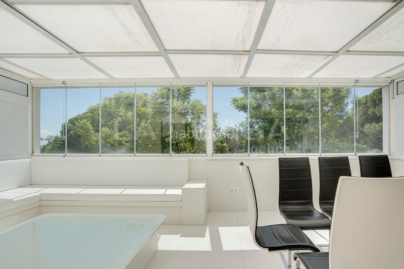 Foto c42e4f9c-fc9d-4b09-8122-9267b050b78f. Piso espectacular piso de lujo con terraza y vistas al mar – 128 m², 3 habitaciones, parking y zonas comunes en Gavà