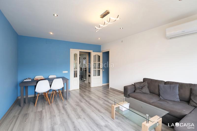 Foto 37f975ff-ce33-49ef-99e7-866c1e5485a0. Appartement avec chauffage dans Camps Blancs Sant Boi de Llobregat