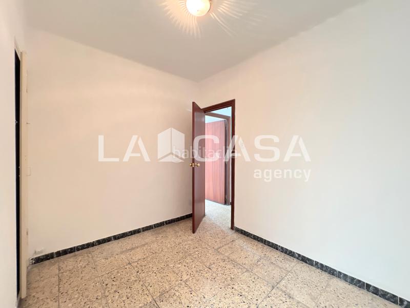 Foto 27e0571a-b072-4427-981d-a5ee079be945. Attico in Prosperitat Barcelona