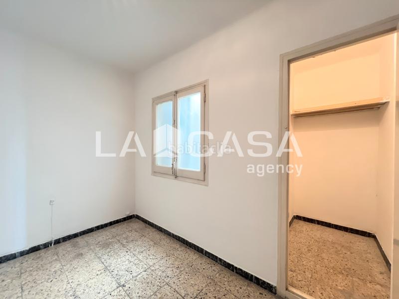 Foto 7a9dd2de-a992-4971-bb26-59f968e40a8a. Attico in Prosperitat Barcelona