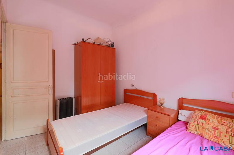 Foto dae30c8d-4eb7-4455-89f3-c5de6b17349e. Pis a La Bordeta Barcelona