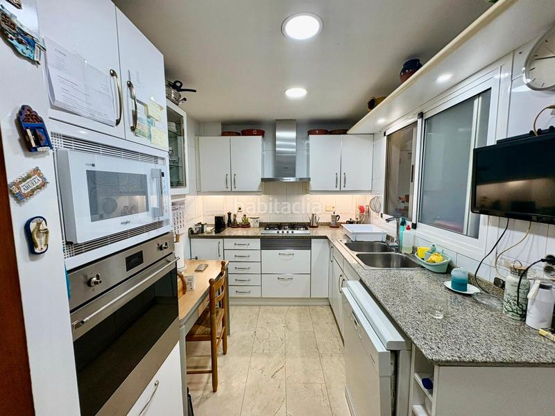 Foto f30ba0f0-2150-4c3a-a873-7390e0f312d3. Zweistöckige wohnung mit heizung in Verdum Barcelona