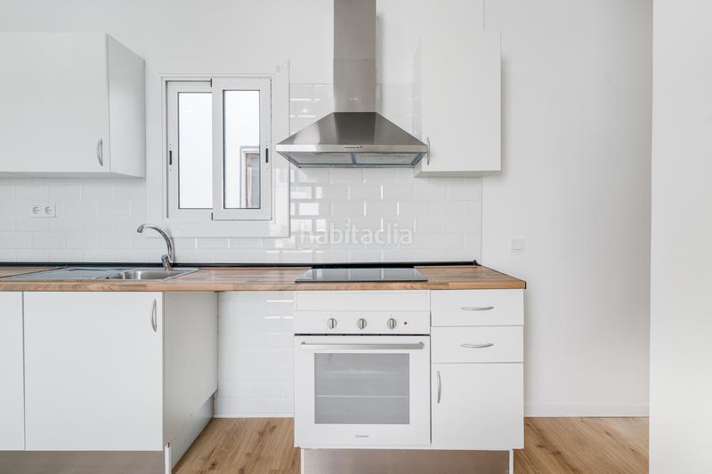 Foto 1e30fbd4-f802-42b1-869a-c20a68c00267. Àtic a Guinardó Barcelona