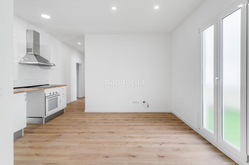 Foto f3d5b524-6558-436c-96fb-e55aaea3fd22. Dachwohnung in Guinardó Barcelona