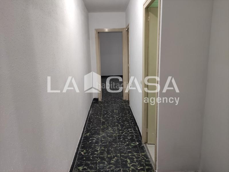 Foto 219467a2-6910-4e39-a197-9ca1e4372586. Etagenwohnung in Centre Santa Coloma de Gramenet