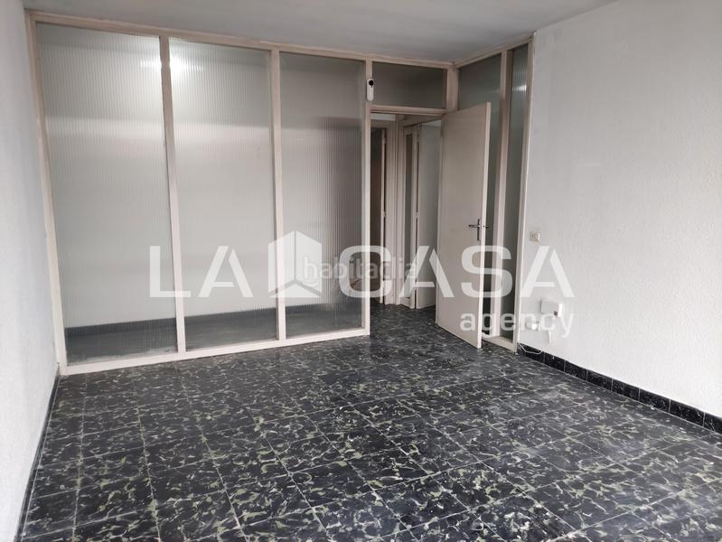 Foto ad97d4ba-e206-48ff-8e0d-e7cd4e9c27e0. Pis a Centre Santa Coloma de Gramenet