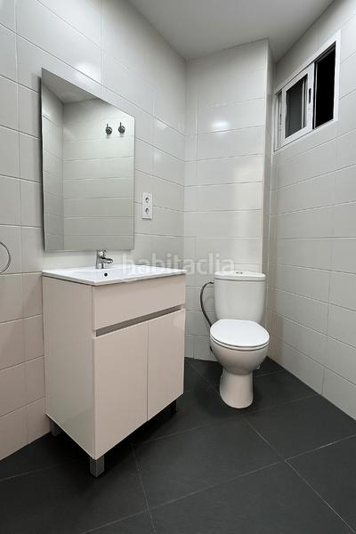 Foto f78bfd36-34d0-4031-be85-775c841b987c. Oficina a Sagrada Família Barcelona