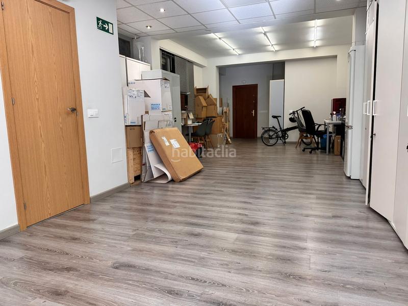 Foto 5e4cb75e-bce2-443c-a3fa-64d4cd869f5e. Ufficio in Sagrada Família Barcelona