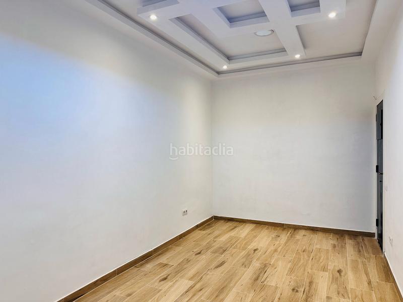 Foto 65f8c4e2-0975-42b0-9024-7c744489a464. Local comercial en Carmel Barcelona