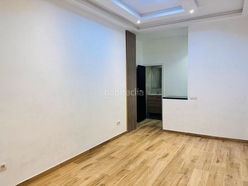 Foto c8158707-fd7a-4afd-8505-1d464483fc65. Local comercial en Carmel Barcelona