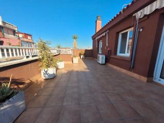 Attique à Carrer d'Esteràs