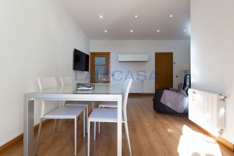Foto 0cd83107-e779-4367-a021-28dedbe1b292. Pis amb calefacció a El Camp de l´Arpa del Clot Barcelona