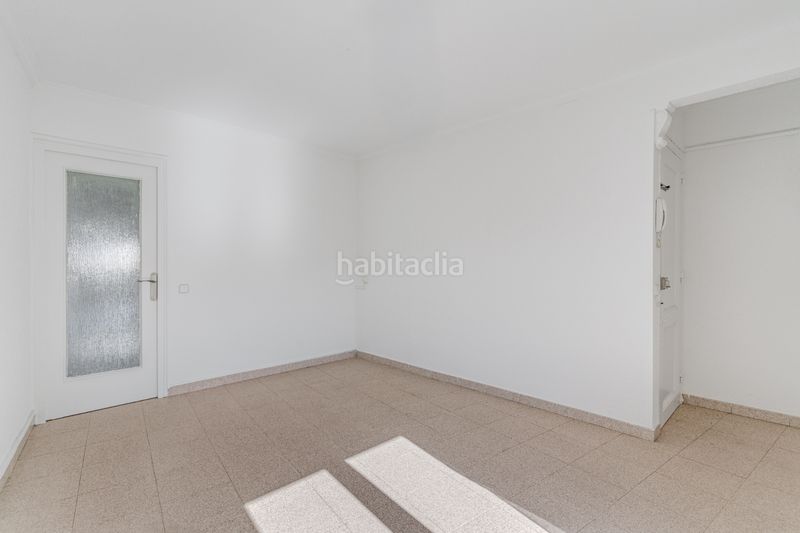 Foto 2817aa2e-be5a-4d00-9a3a-08730b4f4e93. Pis a Carmel Barcelona