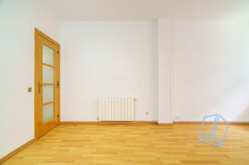 Foto 4fb800af-ff92-45f3-9532-3f951e631a9e. Pis amb calefacció a Baix Guinardó Barcelona