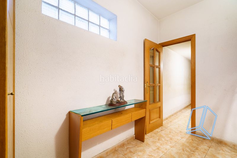 Foto 495f3084-1db2-46ca-9357-f358fdd5a85f. Pis amb calefacció a Baix Guinardó Barcelona