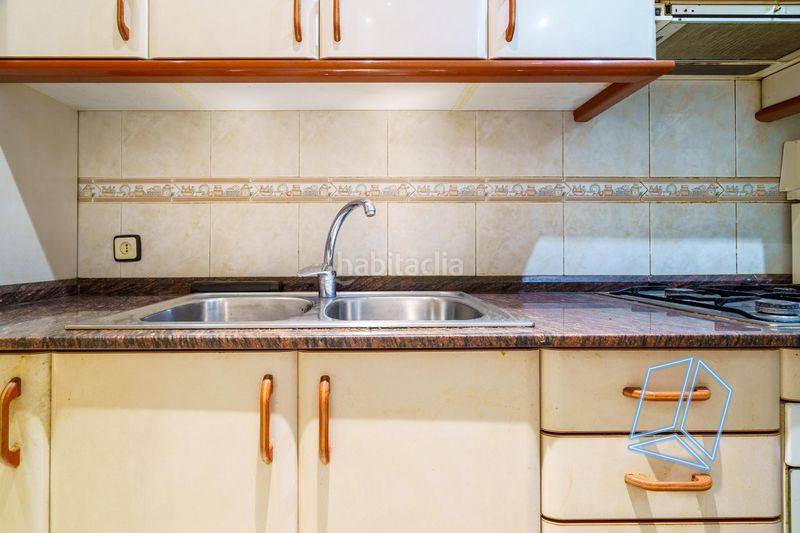 Foto c52d27f1-6540-4292-b63f-3cb0f7a26c95. Pis amb calefacció a Baix Guinardó Barcelona