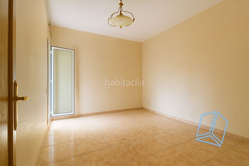 Foto e4cf0db2-a1e1-41ac-b0c2-7ad05167134d. Pis amb calefacció a Baix Guinardó Barcelona