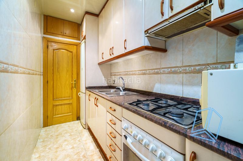 Foto f7409fc4-7741-4e1b-95b3-99ffbea29165. Pis amb calefacció a Baix Guinardó Barcelona