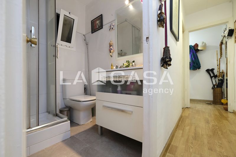 Foto f55f8c04-bd1d-418b-8e79-d1644a8bcd10. Pis a Can Peguera Barcelona