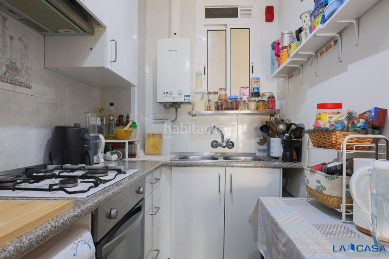 Foto bef661d1-6f0f-4ad6-b2d5-b3b93f5be0e0. Àtic a Sants Barcelona