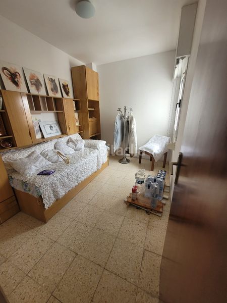 Foto 0c82e900-b1a3-465a-acf9-e8126e7026db. Àtic a La Bordeta Barcelona