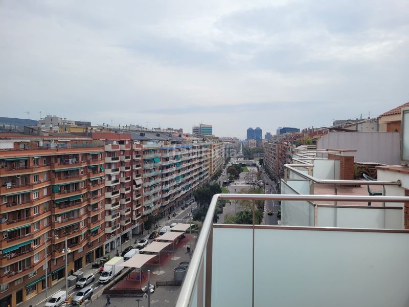 Foto 4eec8fd0-e937-44d3-8db8-a3a8fe84ec41. Àtic a La Bordeta Barcelona