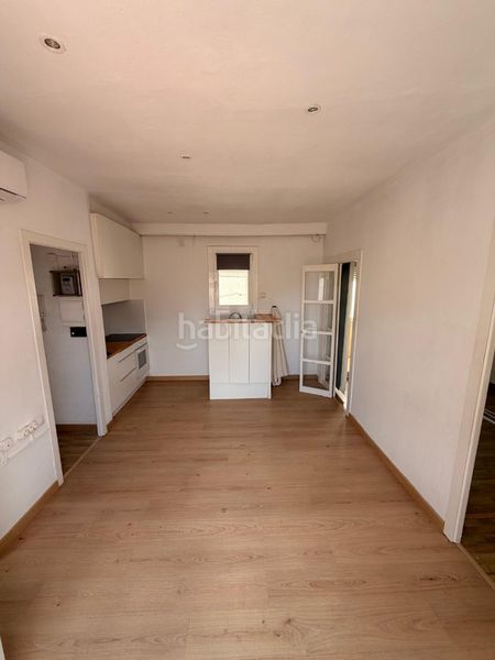 Foto b54752de-2638-4284-acb7-bab04dd383cb. Àtic amb calefacció a Sants Barcelona