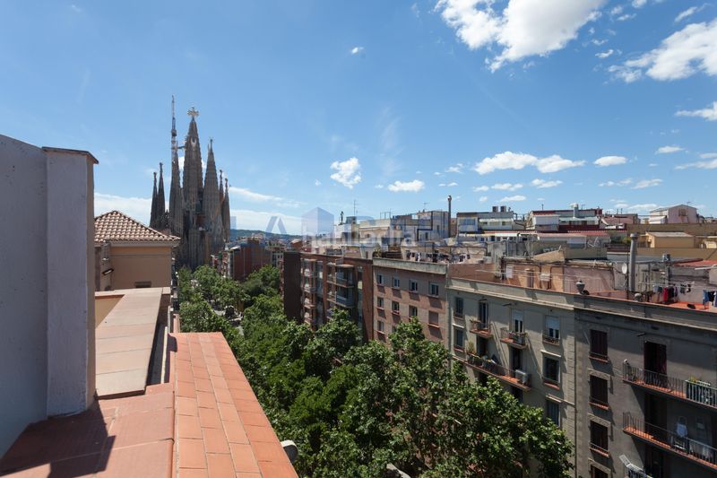 Foto cef51251-de68-4584-970c-a4ccb896b488. Àtic amb calefacció a Sagrada Família Barcelona