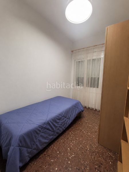 Foto b34bab3d-81bd-4d33-bd01-128b74aec7c8. Pis amb calefacció a Sants-Badal Barcelona