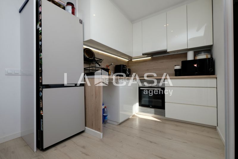Foto 02f85ff8-b397-4033-8baf-6ad8059b1544. Pis amb calefacció a Turó de la Peira Barcelona
