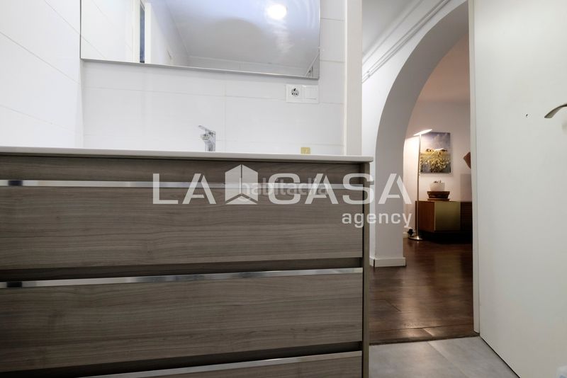 Foto f14bf2e1-5487-44ef-9b3d-80c3283efdb5. Pis amb calefacció a Montbau Barcelona