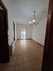 Pis  Carrer de pujós