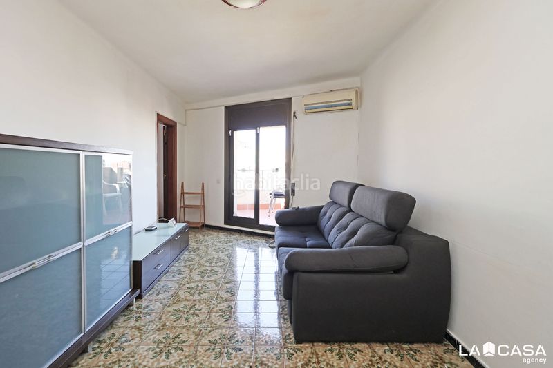 Foto 0db70ec8-9bc0-4f9a-97f8-b8d7f55b8d41. Dachwohnung mit heizung in Can Vidalet Esplugues de Llobregat